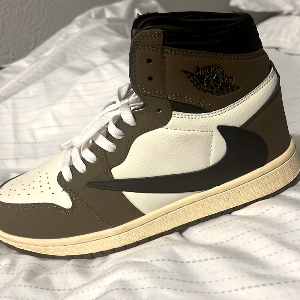 Travis Scott Retro 1 Limited Edition
